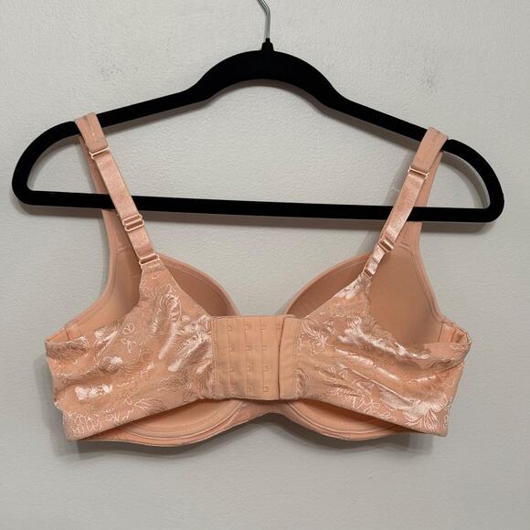 Essential Bodywear Women’s 36E Peach Underwire Bra Style 8124 Lightly Lined Full - Picture 2 of 5